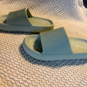 Women's Mint Green Slide Sandals - Lightweight Comfort